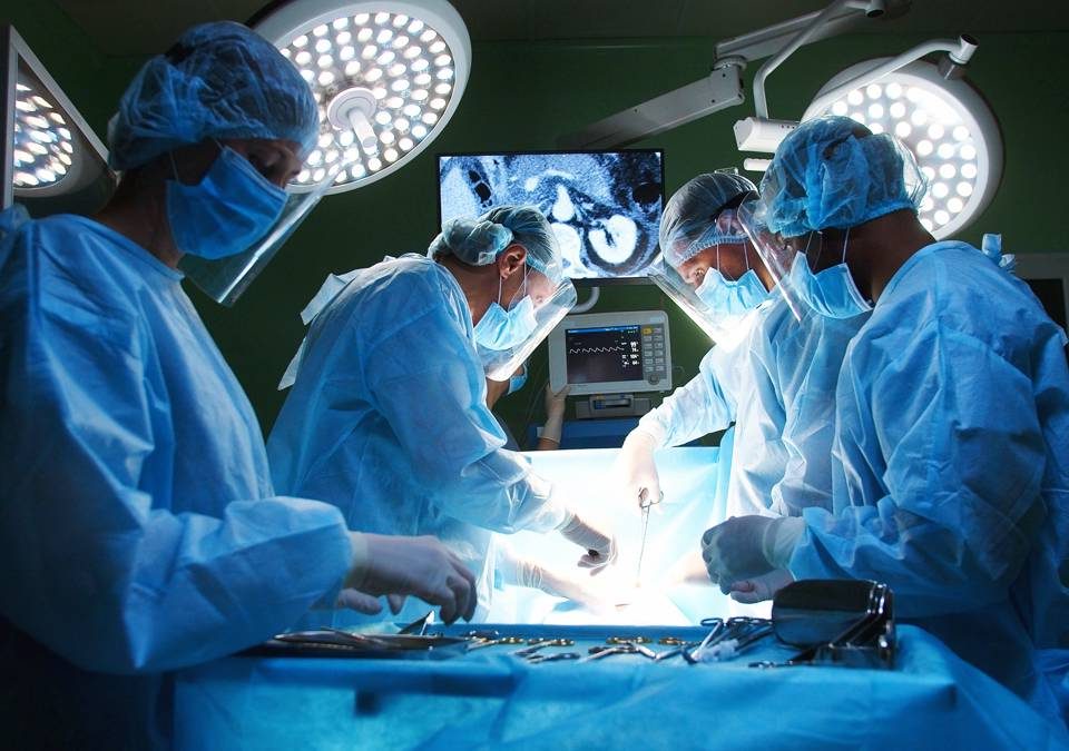 Team,Of,Professional,Mixed-races,Doctors,And,Assistants,In,Medical,Uniforms